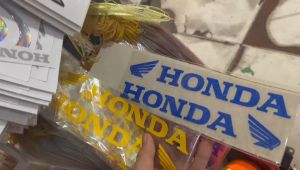 Tem dán chữ Honda luôn cánh chim dạng liền