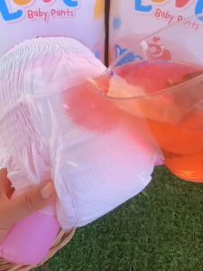 Smile love Size S 3-6 Kg 1แพ็ค 60 ชิ้น แพมเพิสเด็กคนละลาย  ซื้อ2 แพ็ค รับของแถมฟรี1 ชิ้น