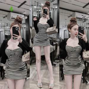 Đầm Ống Sọc Nơ Phối Khoen Vuông Dáng Ngắn Nhún Thân + Khoác Ngắn
