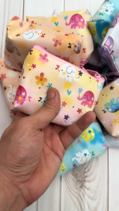 กระเป๋าใส่เหรียญ กระเป๋าสตางค์ กระเป๋าตัง ของชำร่าง ของแจก แทนคำขอบ คลายสี ยกโหล 12 บิด ขนาด 3x4 นิ้ว ลายช้าง