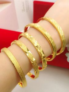 Gold Plated Sand Gold Bracelet Womens Fashion Jewelry Simulated Full Sky Star Buckle Clasp Bracelet Long Lasting Color