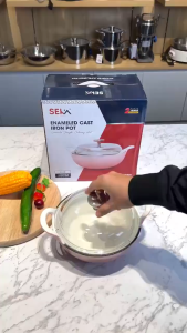 Nồi Gang Tráng Men SEKA-SKG420 Size 20cm Tặng Kèm Dụng Cụ Nạo Rau Củ Nắp Đậy Kính Trong Suốt