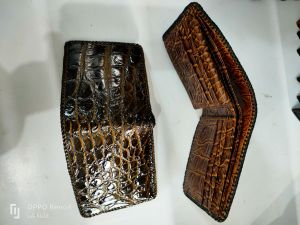 dompet pendek kulit buaya merauke papua