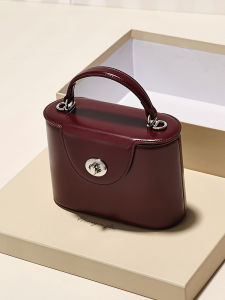 Elegant Luxury Genuine Leather Crossbody Bag Womens Handbag Versatile Stylish Design Quality Craftsmanship Compact Size