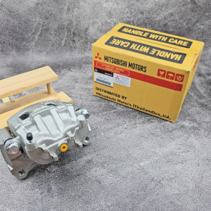 KALIPER BLOK REM CAKRAM DEPAN KANAN ALL NEW PAJERO TRITON 4N15 KL3T 4605C072