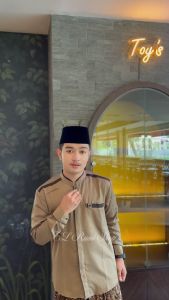 Baju Koko Kemeja Lengan Panjang Pria Elrumi Motif Yinsunsin Panjang