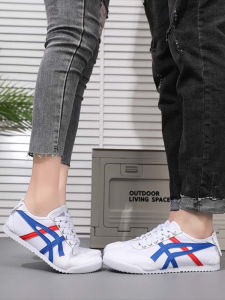 Casual Breathable Lightweight Slip-On Sneakers for Couples Youth Fashionable Womens Shoes Korean Style Large Size Mens Shoes