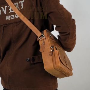 Tas Selempang Kotak Klasik Kulit Sapi Jenis Crazy Horse Awet Vintage Muat Tablet