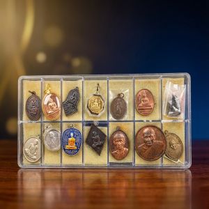 ของขวัญปีใหม่!! เหมายกกล่อง 14 องค์ โล๊ะพระ