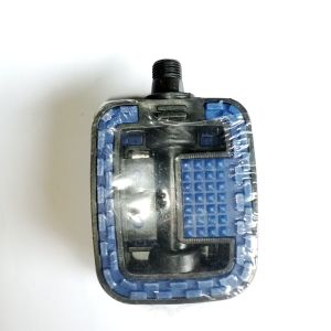 Pedal sepeda 20 24 26 As Besar warna random - Pedal sepeda - Pedal sepeda mini - Pedal sepeda BMX - Pedal sepeda Universal - Pedal sepeda dewasa - Pedal sepeda mini - Pedal sepeda sayur - Pedal sepeda As Besar - Pedal Kayuh Sepeda - Pengayuh Sepeda