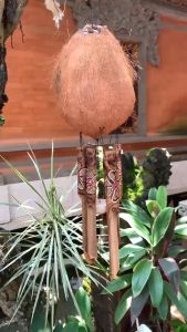 Lonceng Bambu Wind Chimes & Serabut Kelapa Monyet: Suara Alam untuk Relaksasi