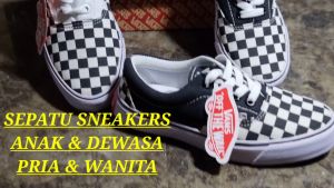 Sepatu sneakers anak kanvas laki perempuan terbaru hitam cewek cowok