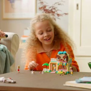 LEGO Friends 42650 Pet Accessories Shop (375 Pieces)