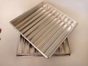 Loyang bolu gulung zigzag gerigi lapis surabaya 20 dan 22 cm