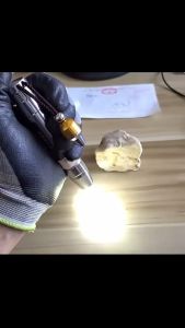 ไฟฉาย LED อัญมณีพกพา 3-in-1 UV หยก/พลอย/การระบุ สีขาว/เหลือง/ม่วง แสงสี ไฟฉายอัลตรา ไฟฉายอันเดรเลอร์ Amber หยกมืออาชีพ สำหรับประเมินราคาหิน