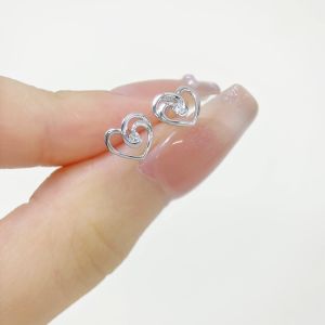LAZO DIAMOND Minimalist Ripple of Heart Diamond Stud Earrings in 375/9K White Gold