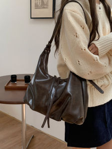 2025 New Retro Underarm Bag Fashion Leisure Large Capacity Shoulder Bag Womens Daily Commuter Bag Crossbody Bag Womens Bag