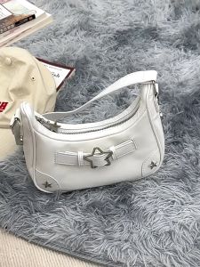 Tas Bahu Kulit Wanita: Panduan Lengkap