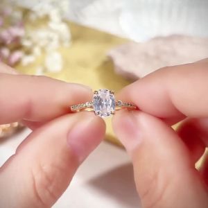 Huitan Fashion Women Ring Gold Color Simple Design Accessories Inlaid Bright Cubic Zirconia Elegant Jewelry for Engagement Daily