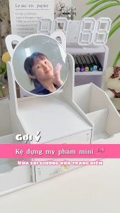 Kệ mỹ phẩm mini - kệ để đồ trang điểm kệ để son - gương trang điểm để bàn - Tủ đựng mỹ phẩm mini - Tủ để đồ trang điểm trang sức hình mèo - Gương trang điểm tai mèo - Bàn trang điểm