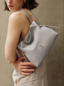 La Festin | Commute-Friendly Multiway Tote Bag