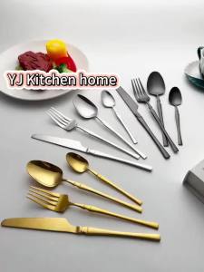 40/60-Piece Black Stainless Steel Cutlery Set Mirror Polished Including Dinner Forks Steak Knives and Soup Spoons Suitable