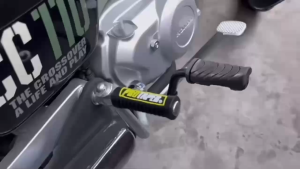 🌈Qunxing2024🌈1PC ยางปัดเท้าคันเกียร์มอเตอร์ไซต์ ยับลื่นหมวกป้องกัน อุปกรณ์เสริมปรับแต่ง