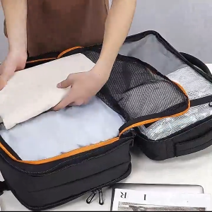 【𝐑𝐞𝐚𝐝𝐲 𝐒𝐭𝐨𝐜𝐤】40L travel backpack men Waterproof expandable business backpack cabin fits 16 inch laptop 旅行背包 电脑背包