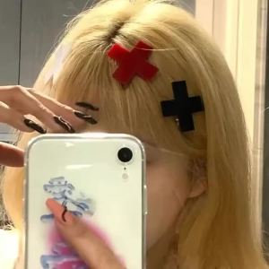 2PCS Y2K Anime Girls Red Cross Hair Clips for Women Girls Hair Accessories Hiphop Punk Barrettes Hair Pins Hairwear Cool Unique