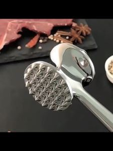 Zinc-Alloy Food-Grade Meat Hammer Is a Great Tool For Tenderizing Meat