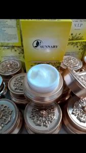 Kem Ức chế melanin gây nám tàn nhang duy trì sắc diện da trắng sáng đều màu  Đẩy mạnh trao đổi chất nâng hệ thống miễn dịch bảo vệ da khỏi tác động của nắng