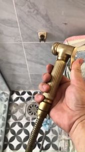 XỊT VỆ SINH ĐỒNG CỔ GROVES X08