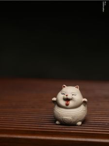 Creative Wealth Attracting Lucky Cat Teapot Cover Purple Clay White Mud Tea Table Decoration Ornaments Gift Idea Tea Play Figurine