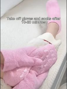 1Pair Moisturizing Gel Gloves and Socks Soften Repairing Dry Skin Cracked SPA Gel Gloves