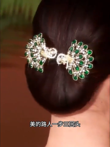 2025 Summer Korean Retro Style Peacock Alloy Hair Artifact Twist Flower Clip Commuting Party Bow Ladies Temperament Hair Accessories