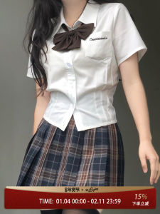 เสื้อเชิ้ตแขนสั้นสีขาวสำหรับผู้หญิง ทรงเข้ารูป สไตล์นักศึกษา ชุดนักเรียน JK สำหรับผู้หญิง ชุดลำลอง ฤดูร้อน สีชมพู