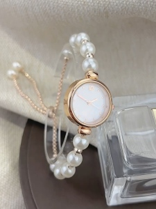 【 In Stock 】 Womens Pearl Bracelet Watch Pull-out Adjustable Bracelet Small Round Watch Light Luxury Quartz Watch Jam Tangan Gelang Mutiara 珍珠手链手表