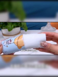 Bisa COD - Tissue Tisu Basah Kaleng Isi 30 lembar Karakter Lucu Portable