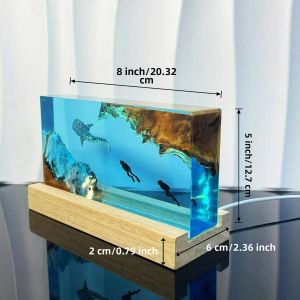 Đèn Ngủ LED Hình Người Lặn Biển Sâu Chất Liệu Nhựa Resin Trang Trí Bàn Làm Việc Phòng Ngủ Văn Phòng Kiểu Dáng Độc Đáo Thân Gỗ.