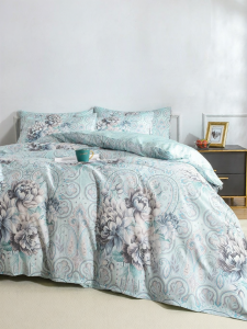 Breathable Silky Bedding Set Four Pieces
