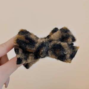 Autumn Winter Knitted Hair Clip Butterfly Knot Female High-End Feeling Plush Hair Accessory for Women Fashionable Hair Grips