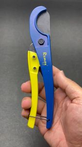 Remax PVC Pipe Cutter Aluminum Plumbing Tube Plastics Hose Pipe Cutter Hand Tools Heavy Duty Pemotong Pvc Pemotong Paip Fleksibel