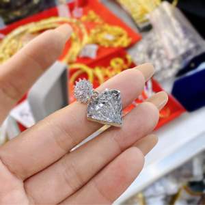 Mặt dây chuyền kim cương đinh đá đầu xoàn siêu sáng Kami