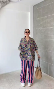 ชุดเซ็ทผ้าบล็อคคอทตอลอินเดีย เสื้อเชิ้ตฟรีไซส์กระดุมหน้า กระเป๋าอก กางเกงคาร์โก้ เอวสม็อค กระเป๋าข้าง+กระเป๋าล้วง☆ชุดเซ็ทใส่ชิลล์ ลายผ้าสวยสดใส แพทเทิร์นใส่สบาย ใส่เป็นเซ็ทปังๆ แมตช์แยกชิ้นก็เก๋ค่ะ **เผื่อไซส์ให้สาวอวบแล้วนะคะ♡ความมีเสน่ห์ของผ้าอินเดีย งา