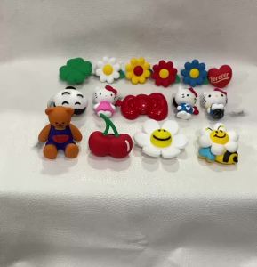 การ์ตูน ตกแต่งรองเท้า มักใช้กับรองเท้าแบบ Crocs หรือรองเท้าลำลองแบบมีรู