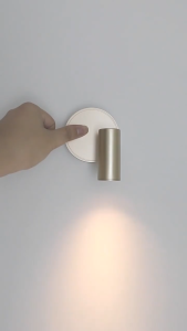 2000mAH Magnetic Base Led Wireless Wall Light USB Rechargeable Wall Mounted Cabinet Spotlight