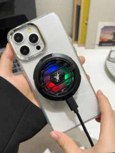 พัดลมระบายความร้อนโทรศัพท์มือถือแบบแม่เหล็ก/คลิปหนีบด้านหลัง 2-in-1 รุ่นใหม่ พัดลมระบายความร้อนโทรศัพท์อเนกประสงค์แบบเซมิคอนดักเตอร์สำหรับเล่นเกม 15W Phone Cooler with Magnetic/Back-clip