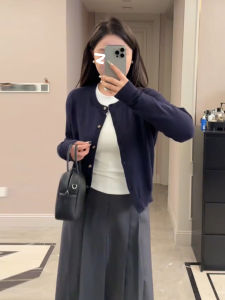 Plus Size Minimalist Pure Color All-Matching Knitted Cardigan Women Fall New Arrival Plus Size Ladies Slimming Slim Fit Fashionable Chic Tops