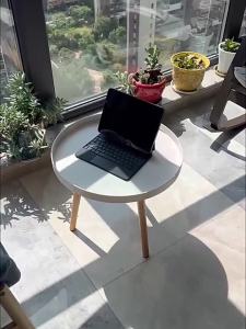 Nordic Simple Rental Friendly Small Round Coffee Table