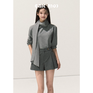 OAKMOO | Bộ Áo Không Lưng Có Đệm Dây Nơ Thông Minh và Quần Short